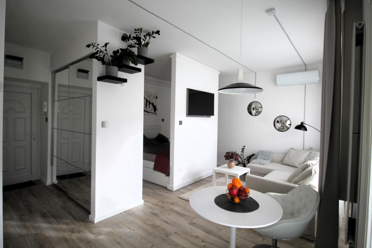 Modern Studio A Belvaros Koezepen Parkoloval- Kata Studioapartman ジュール エクステリア 写真
