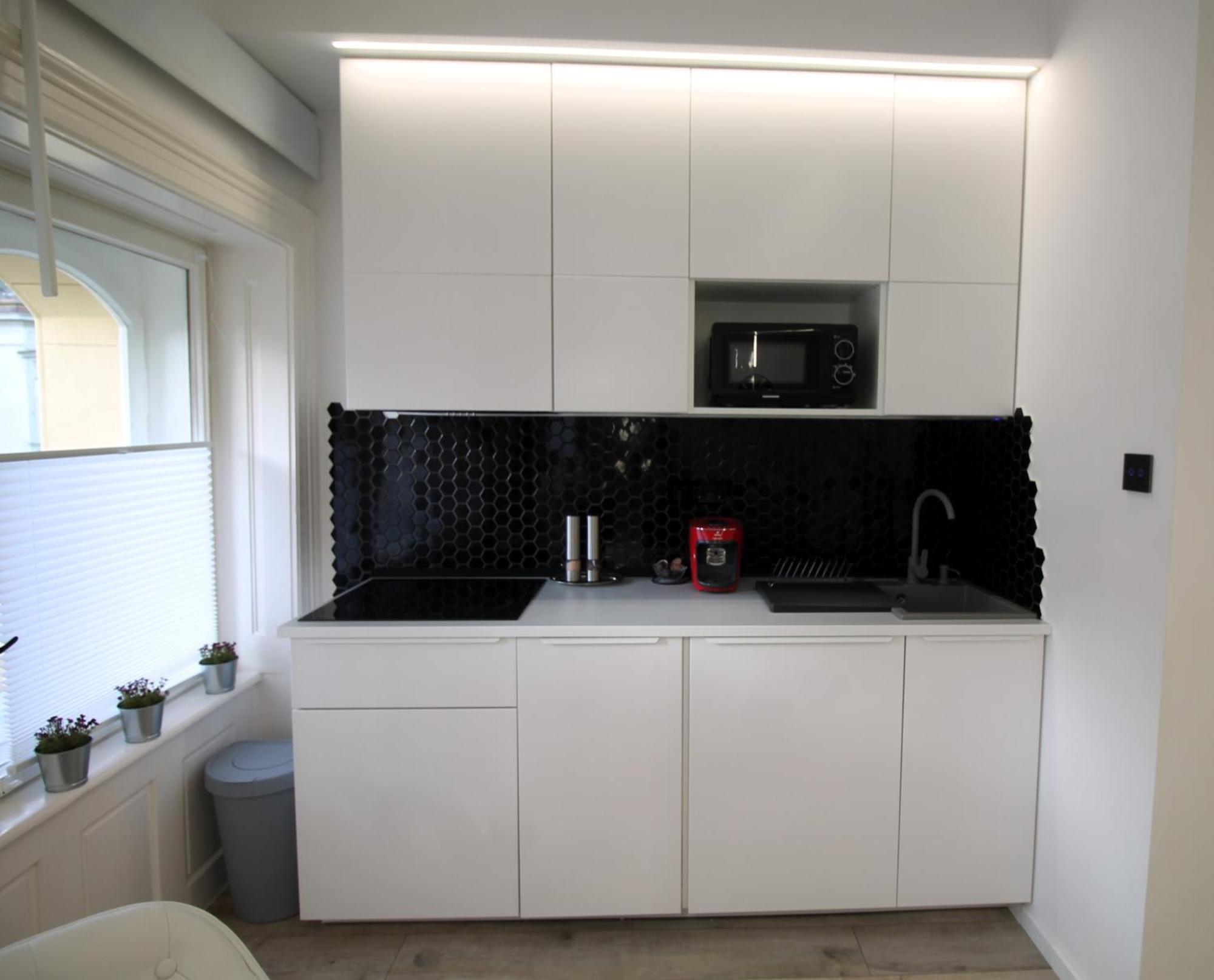 Modern Studio A Belvaros Koezepen Parkoloval- Kata Studioapartman ジュール エクステリア 写真